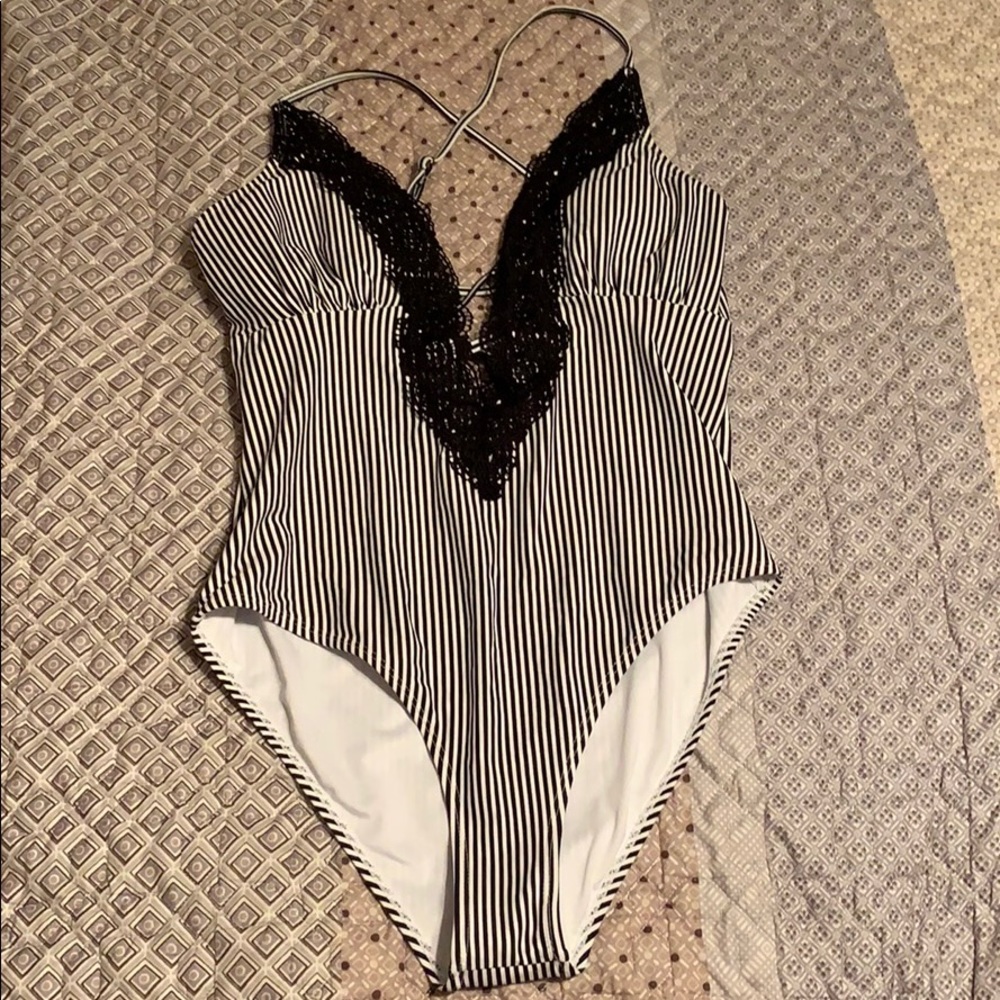 Cupshe Swimsuit